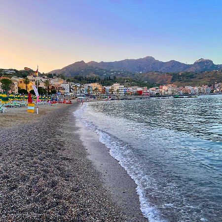 Casa Vacanza Giardini Naxos Taormina Miranaxos Exterior photo