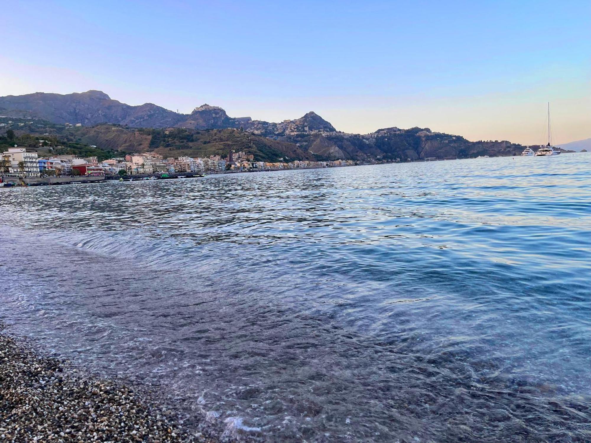Casa Vacanza Giardini Naxos Taormina Miranaxos Exterior photo