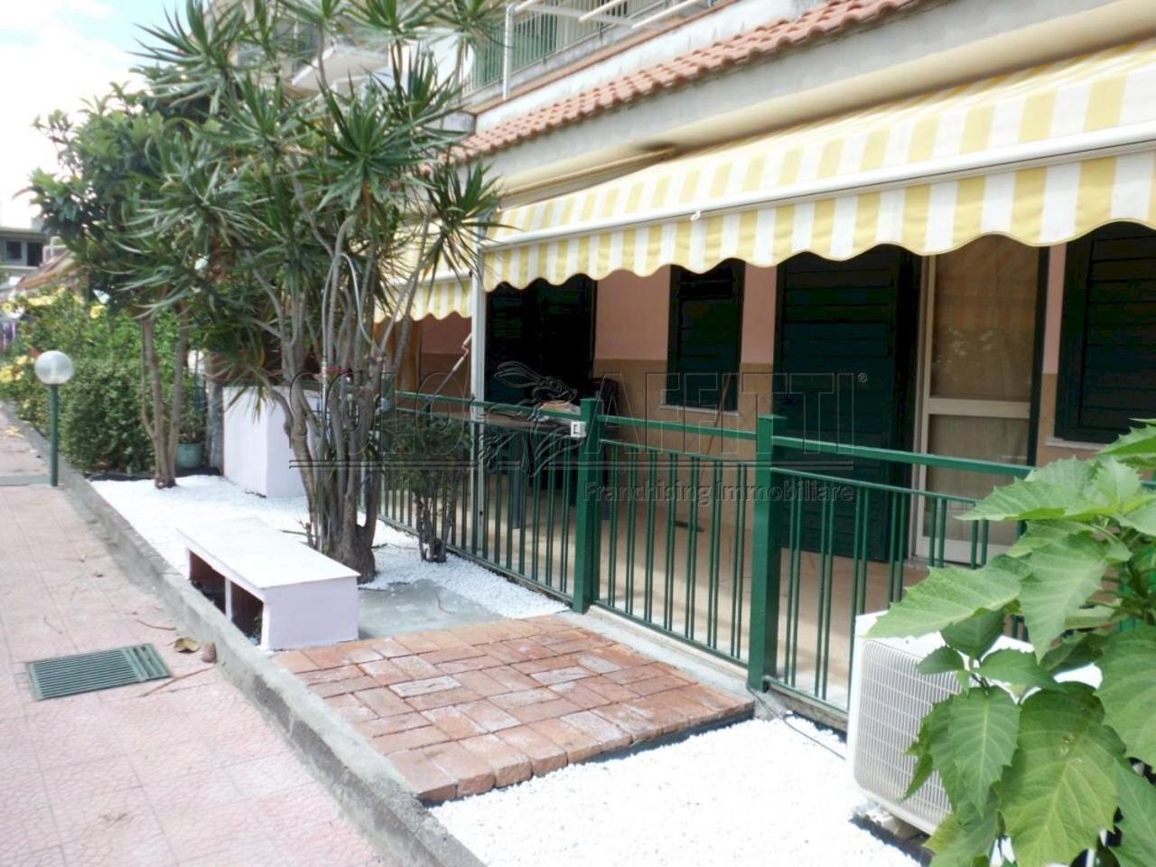 Casa Vacanza Giardini Naxos Taormina Miranaxos Exterior photo